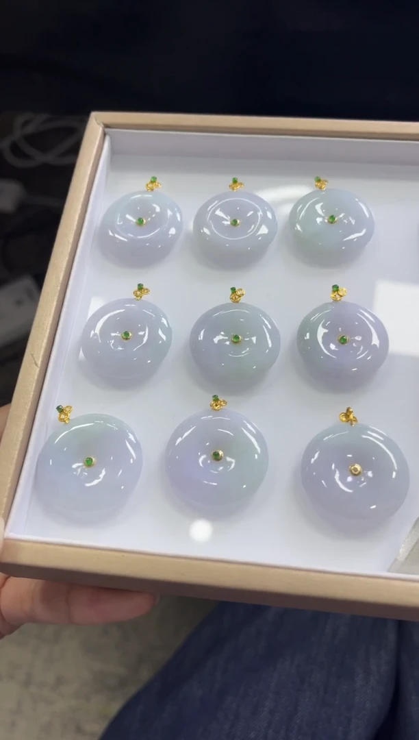 颈饰18K金镶嵌翡翠V171/多样性发一件/配绳子