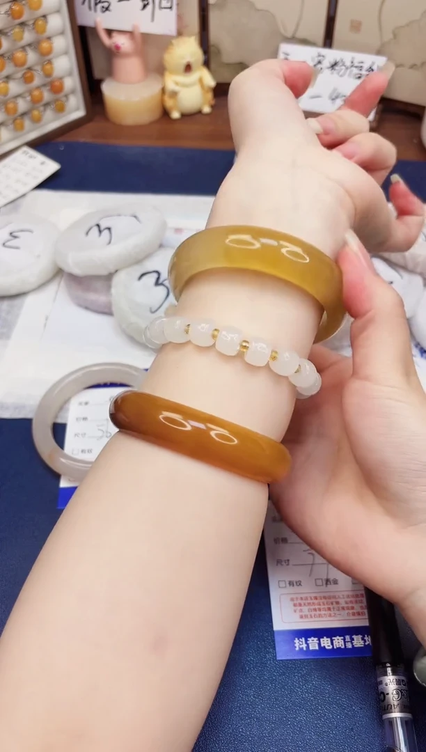 石英质玉手镯未镶嵌75-财气镯-圈口57