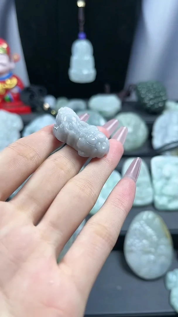 【闪购商品】翡翠颈饰未镶嵌小貔貅