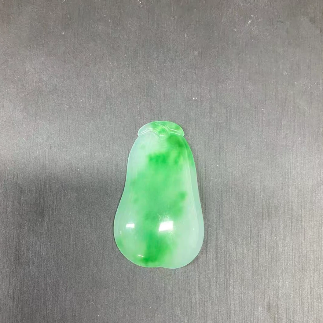 212飘阳绿招财福瓜吊坠