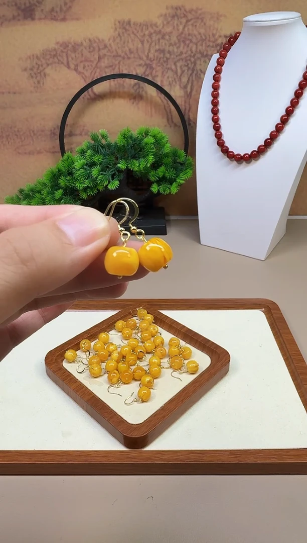 蜜蜡14K金镶嵌耳饰E01