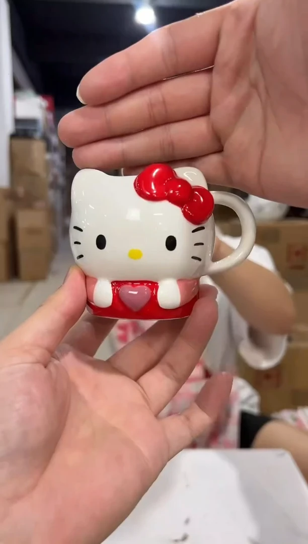 瓷片新款kt猫抱爱心一口杯微瑕