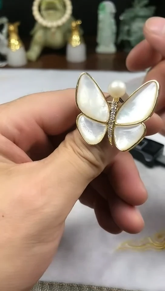 钛钢贝壳胸针胸针
