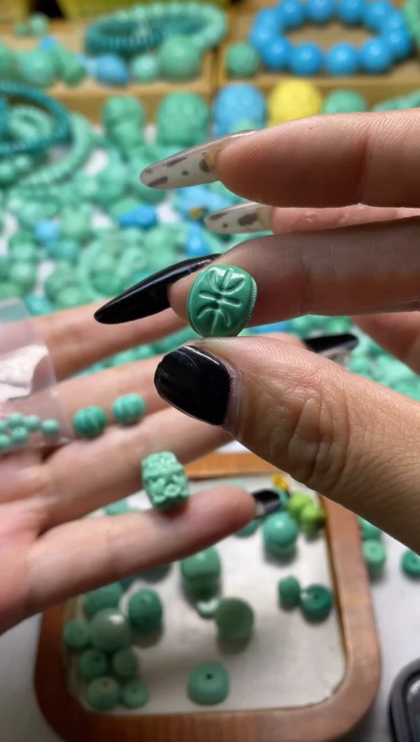 无非金属富甲背云