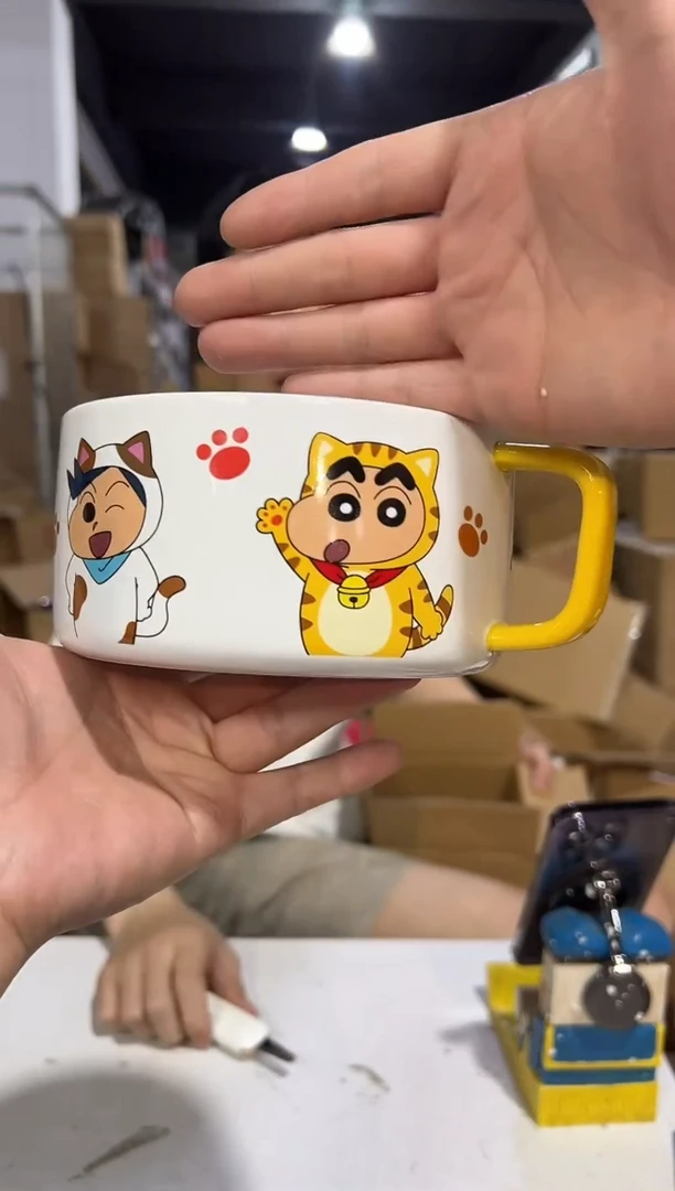 瓷片蜡笔小新猫咪泡面碗微瑕