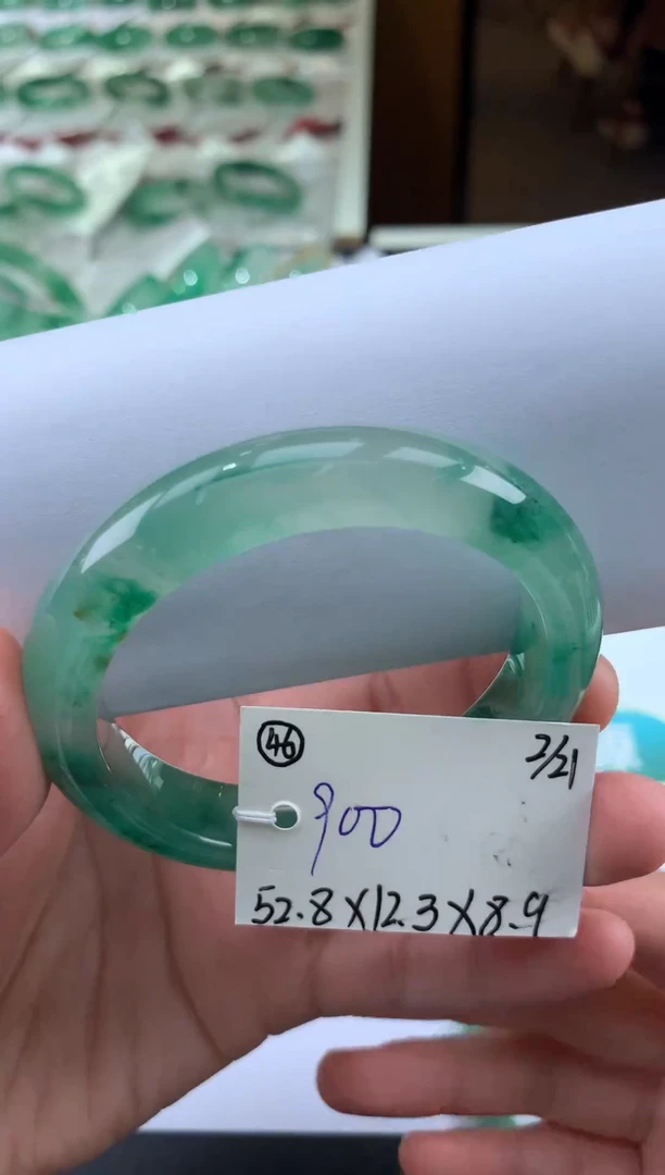 【闪购商品】石英质玉手镯未镶嵌拍下联系小耳机看购买须知！！！