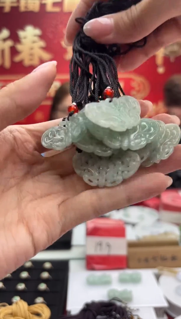 【闪购商品】翡翠颈饰未镶嵌594267/蝴蝶吊坠/多样性发一