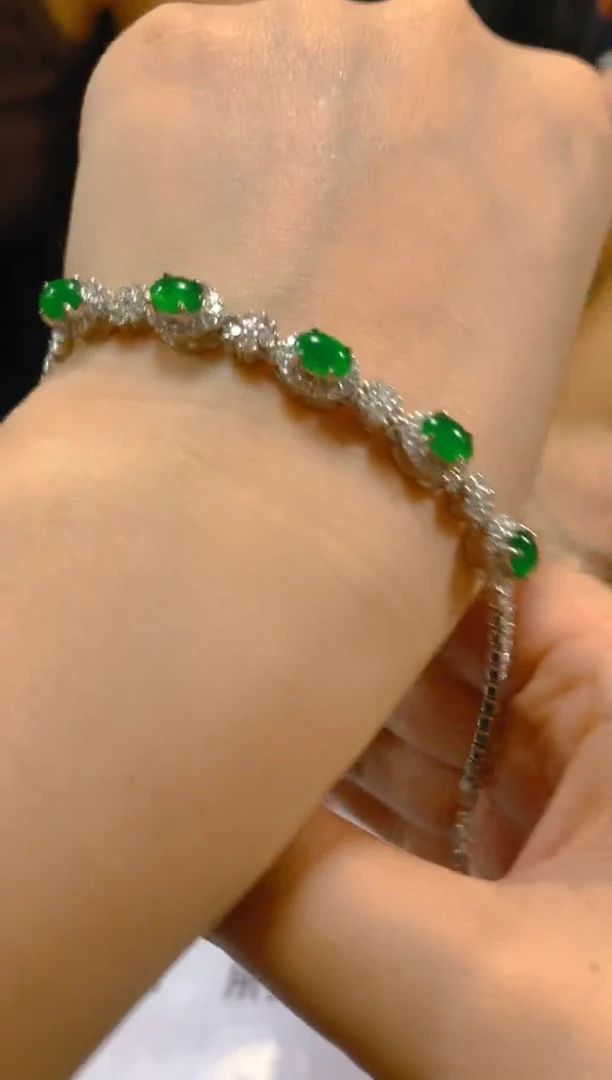 未镶嵌手链翡翠多样性发一