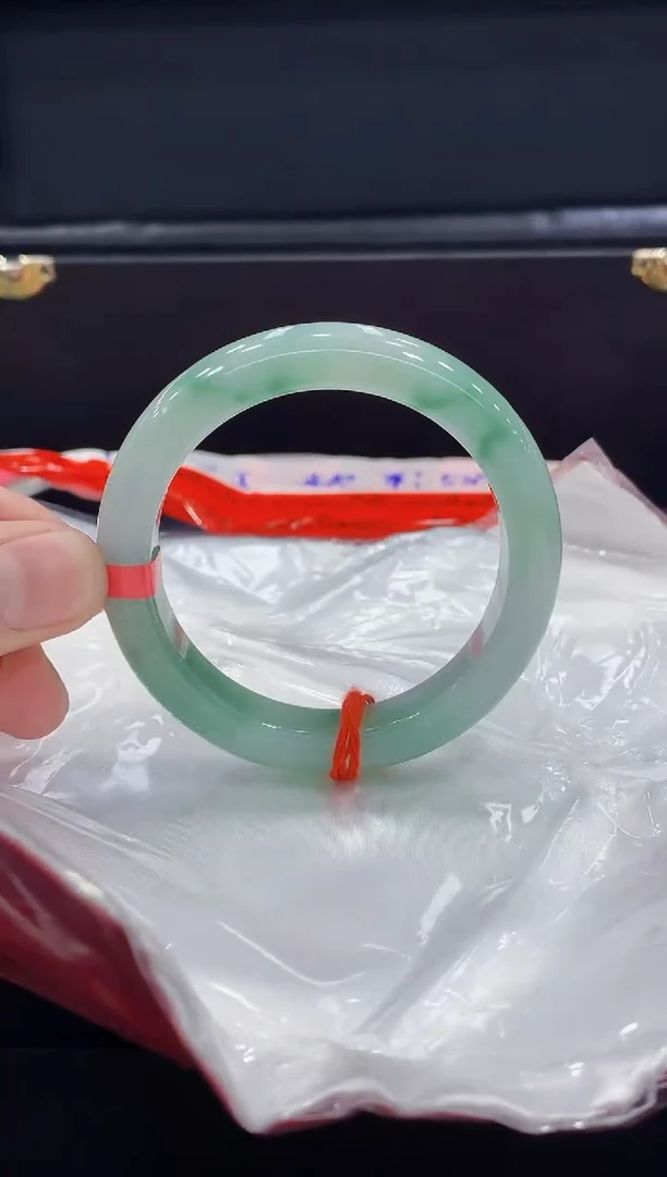 未镶嵌手镯翡翠翡翠手镯