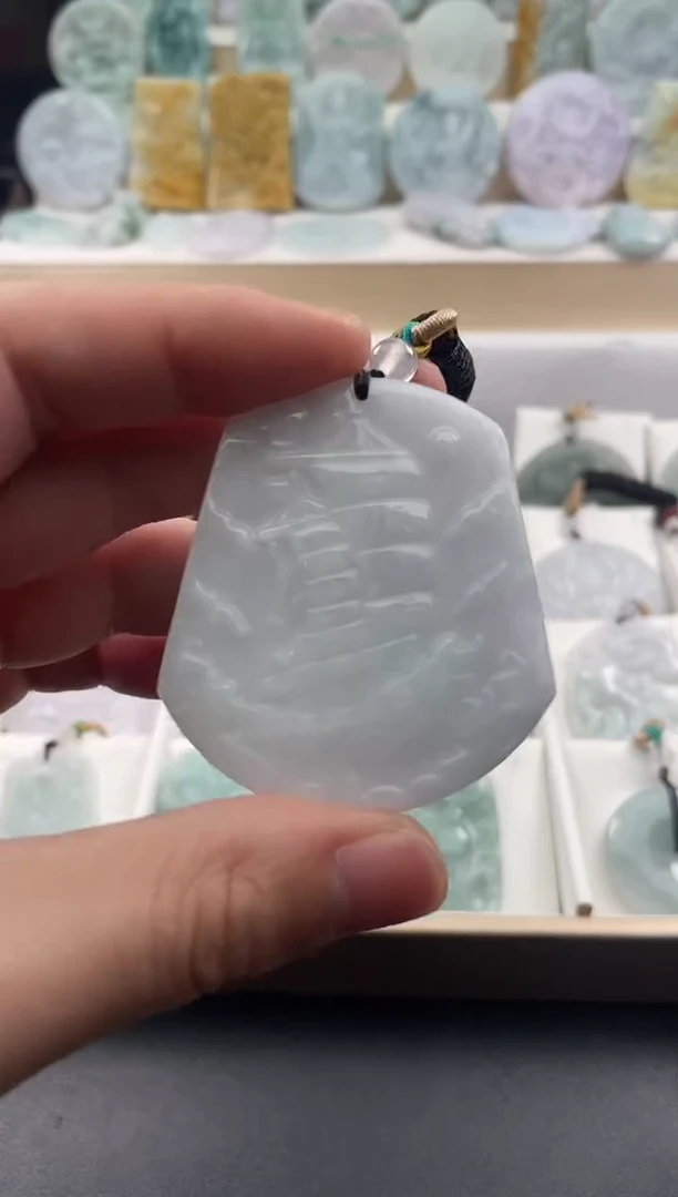 颈饰未镶嵌翡翠25/11/11/.236