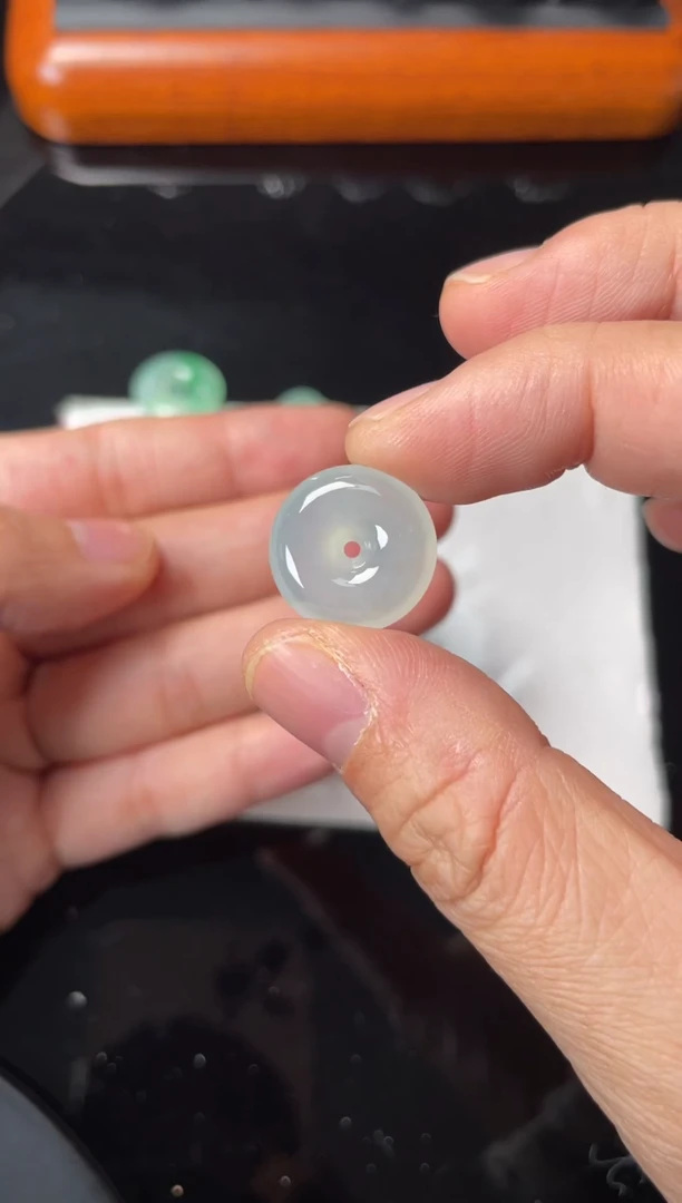 【闪购商品】翡翠颈饰未镶嵌缅甸翡翠平安扣