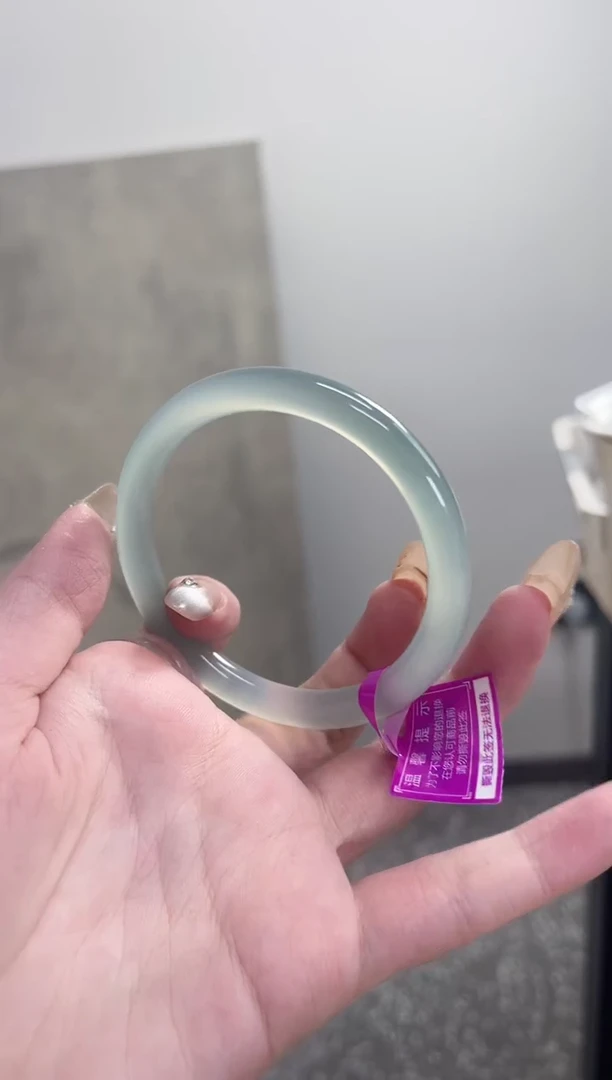 【闪购商品】玛瑙/玉髓手镯未镶嵌59圈 需要包容圆条