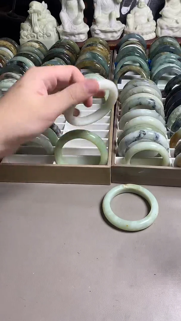 未镶嵌蛇纹石玉手镯4799