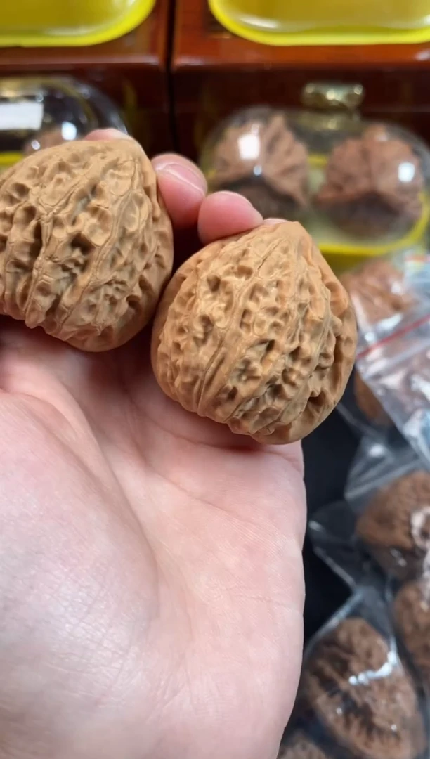 把件文玩核桃金牛38尺v003
