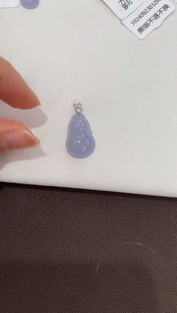 翡翠18K金镶嵌颈饰天然缅甸a货翡翠