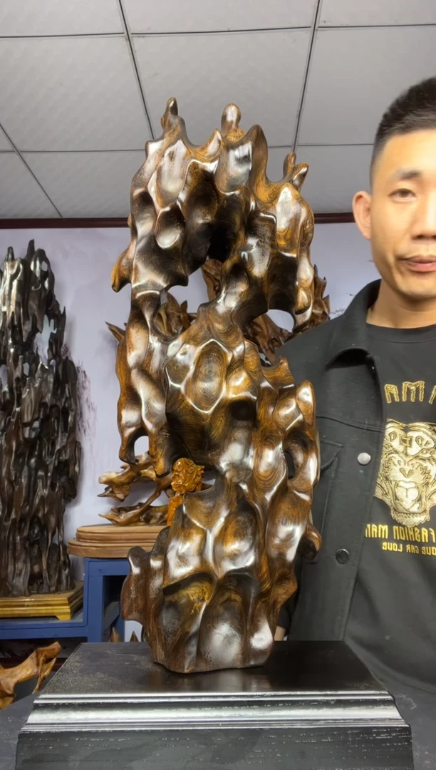 金丝楠木雕款男*金丝楠木工艺品摆件