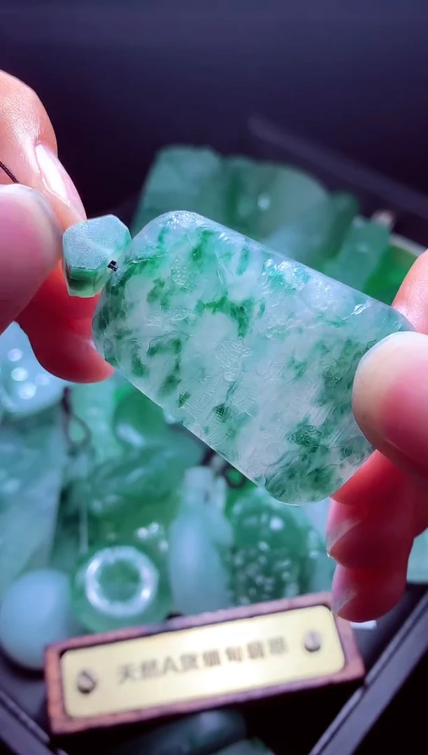 未镶嵌定制翡翠玛*#毛货翡翠定制