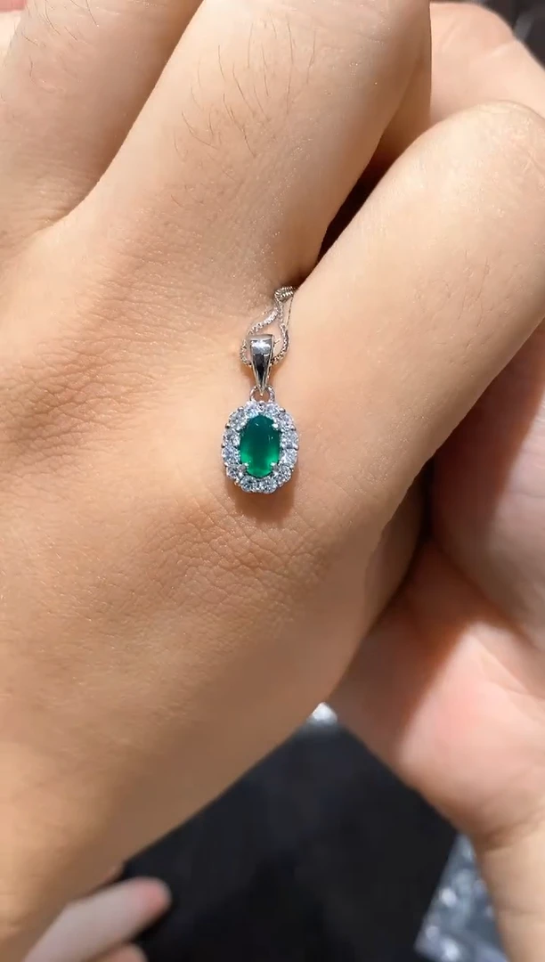 颈饰银S925镶嵌祖母绿吊坠