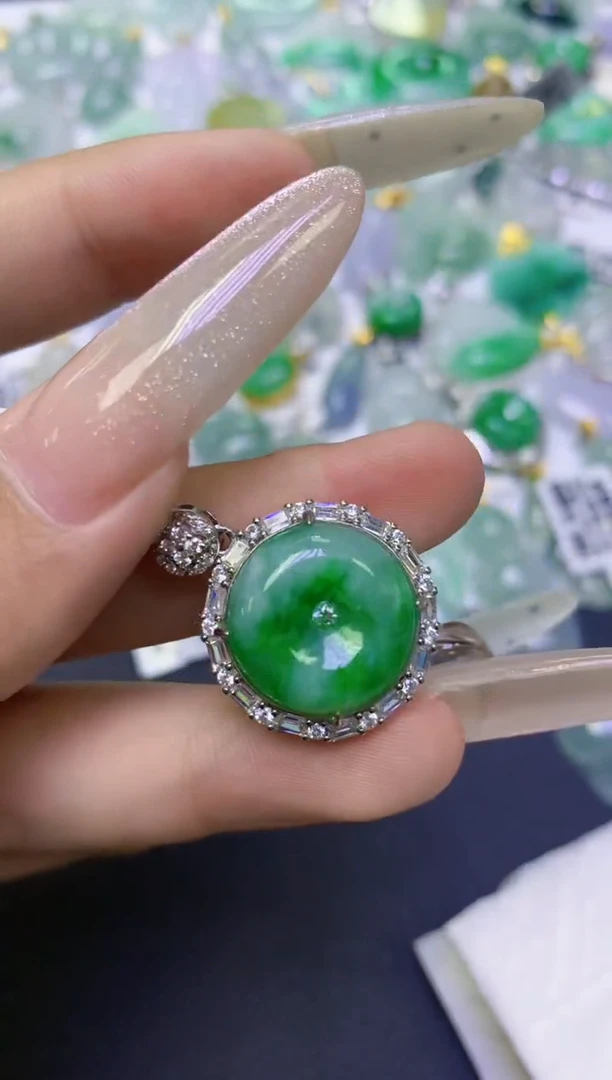 颈饰未镶嵌翡翠天然缅甸翡翠A货百元以上9元证书费自理