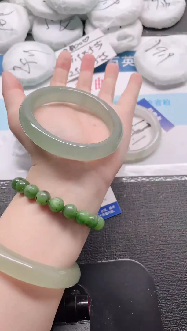 未镶嵌手镯石英质玉18-60