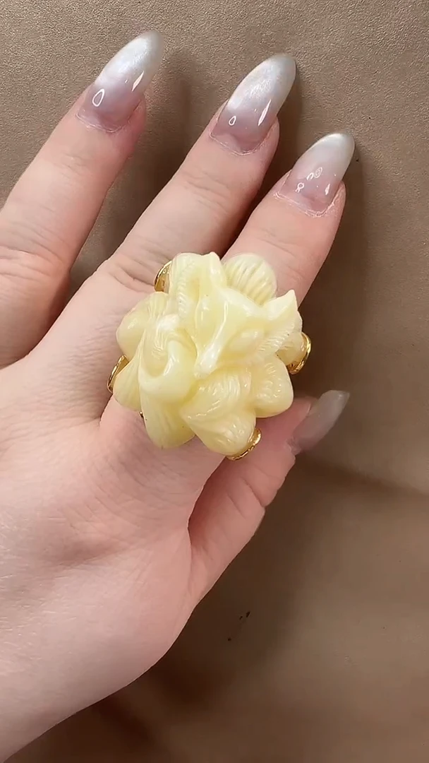 琥珀颈饰未镶嵌戒指