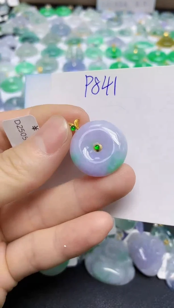 颈饰18K金镶嵌翡翠天然缅甸翡翠A货翡翠百元以上9元证书费自理