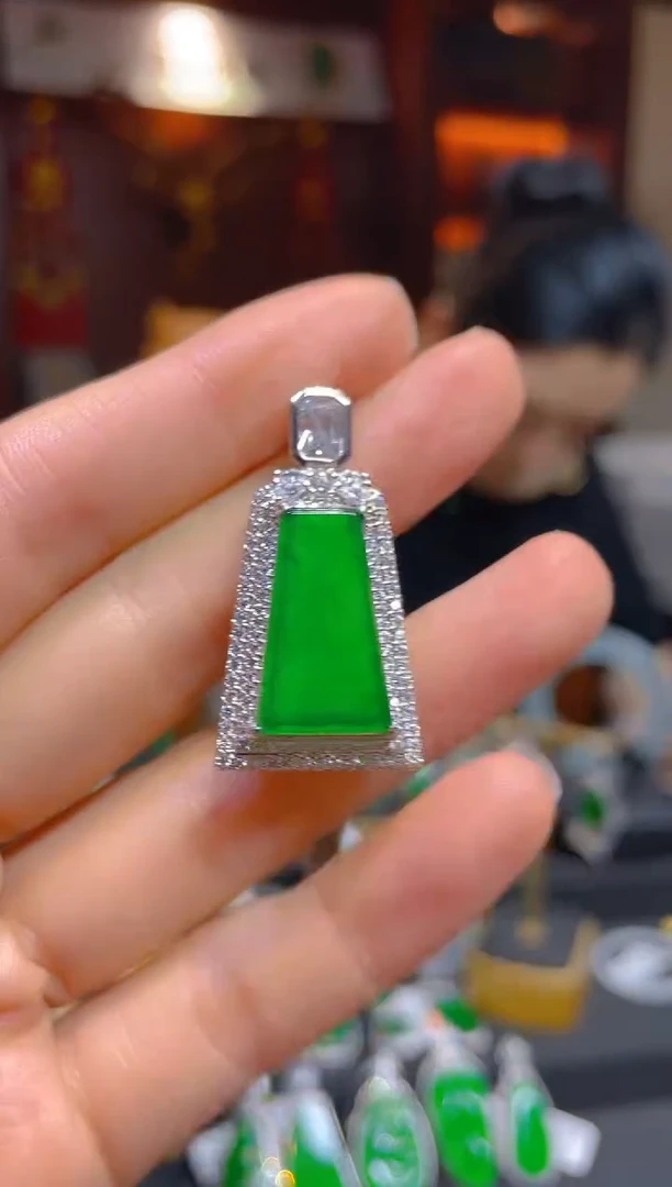 【闪购商品】翡翠颈饰未镶嵌1193300天然A货翡翠无事牌