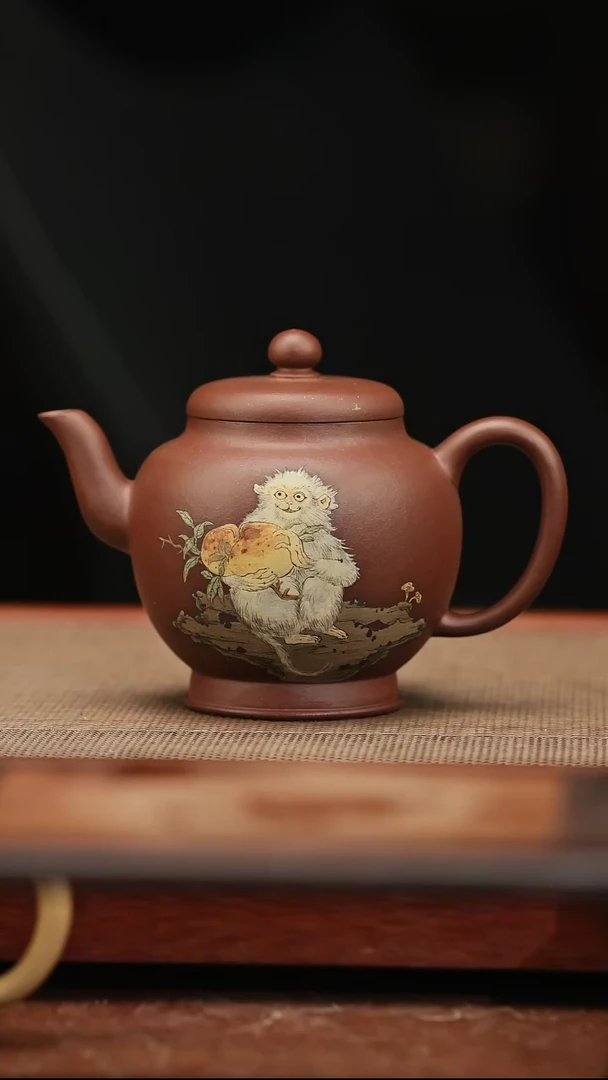 茶壶紫砂灵猴仙桃220毫升紫泥