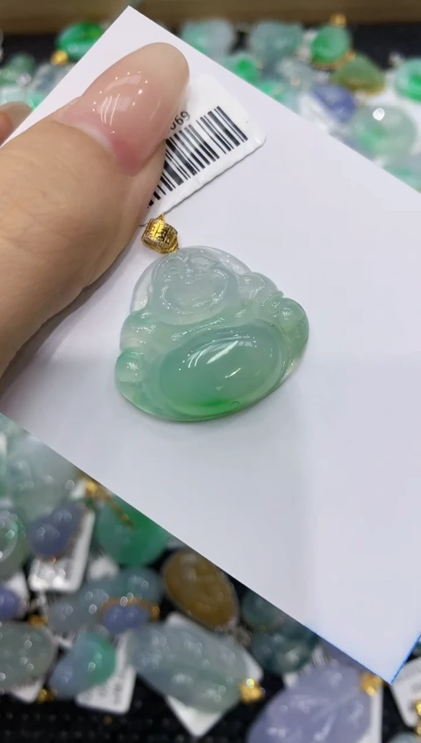 翡翠18K金镶嵌颈饰111111111111