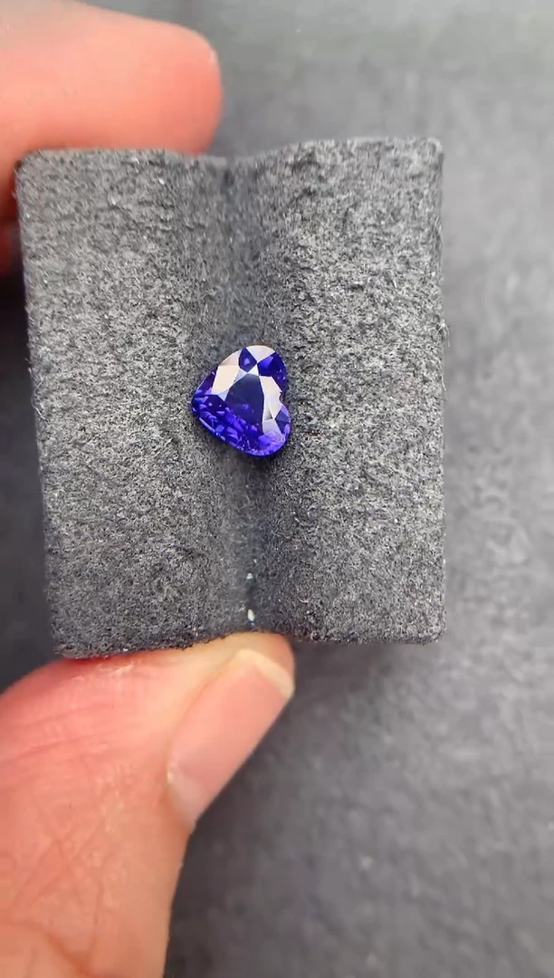 【闪购商品】彩色蓝宝石裸石未镶嵌1ct无烧紫蓝宝