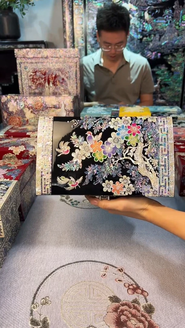 满贝底·弘贝雅螺钿漆器文化馆