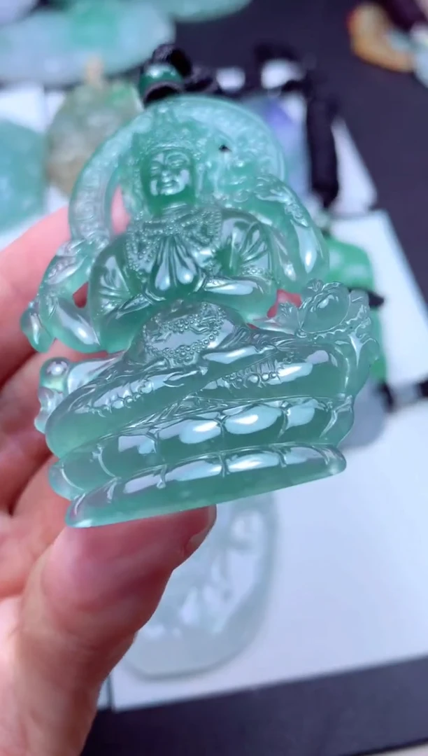 颈饰未镶嵌翡翠天然翡翠A货