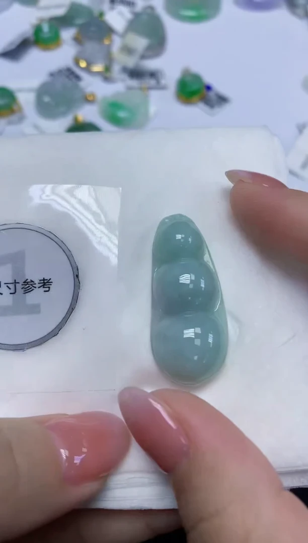 颈饰未镶嵌翡翠天然缅甸翡翠A货百元以上9元证书费自理