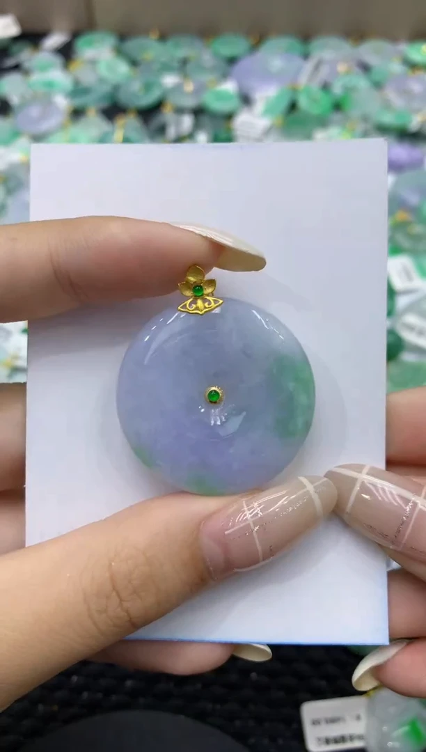 颈饰18K金镶嵌翡翠天然缅甸翡翠A货