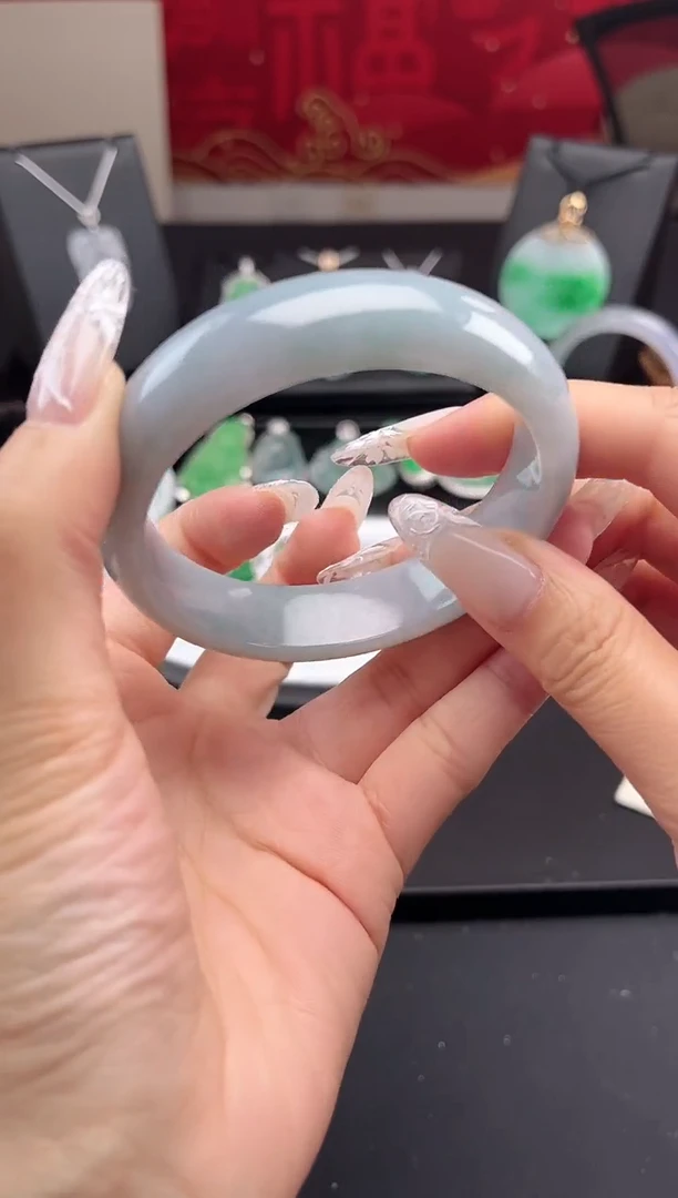 【闪购商品】翡翠手镯未镶嵌手镯