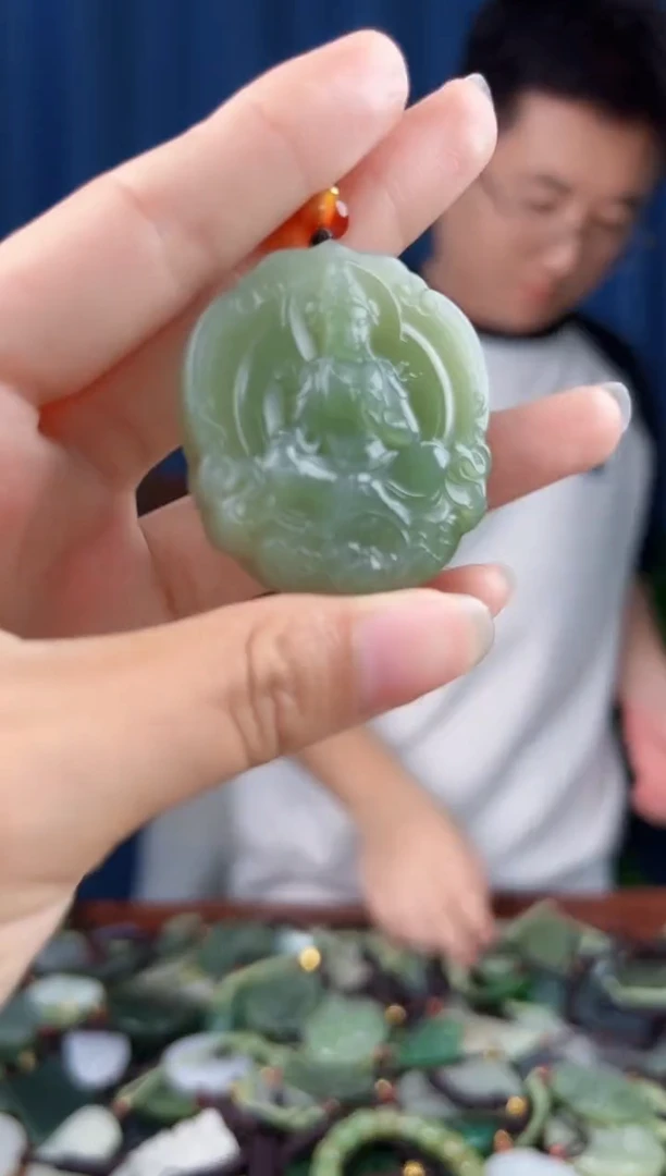 未镶嵌和田玉挂件拍一发一