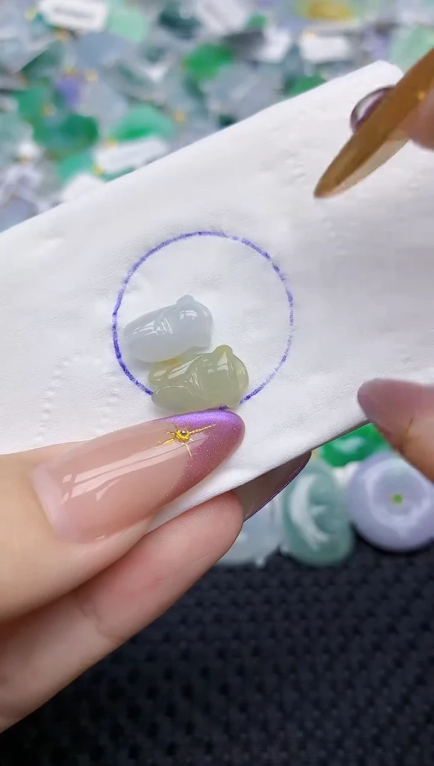 翡翠未镶嵌颈饰   天然翡翠A货  百元以上9米证书费自理