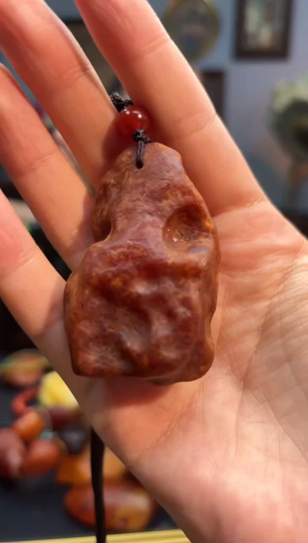 琥珀颈饰未镶嵌吊坠