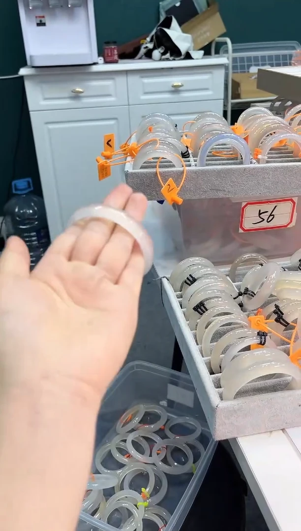 玛瑙/玉髓手镯未镶嵌80-LLL马黑2-53+