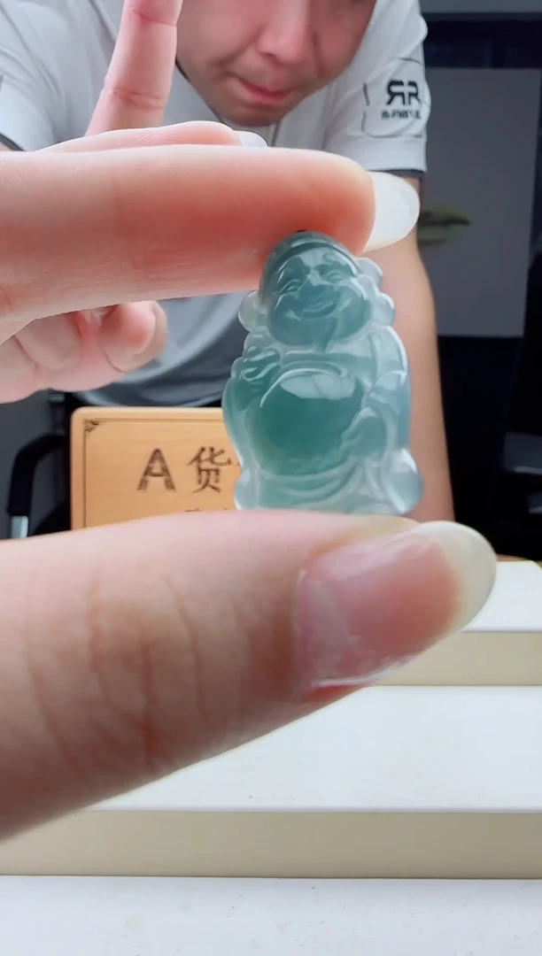 颈饰未镶嵌翡翠多样性发其中一