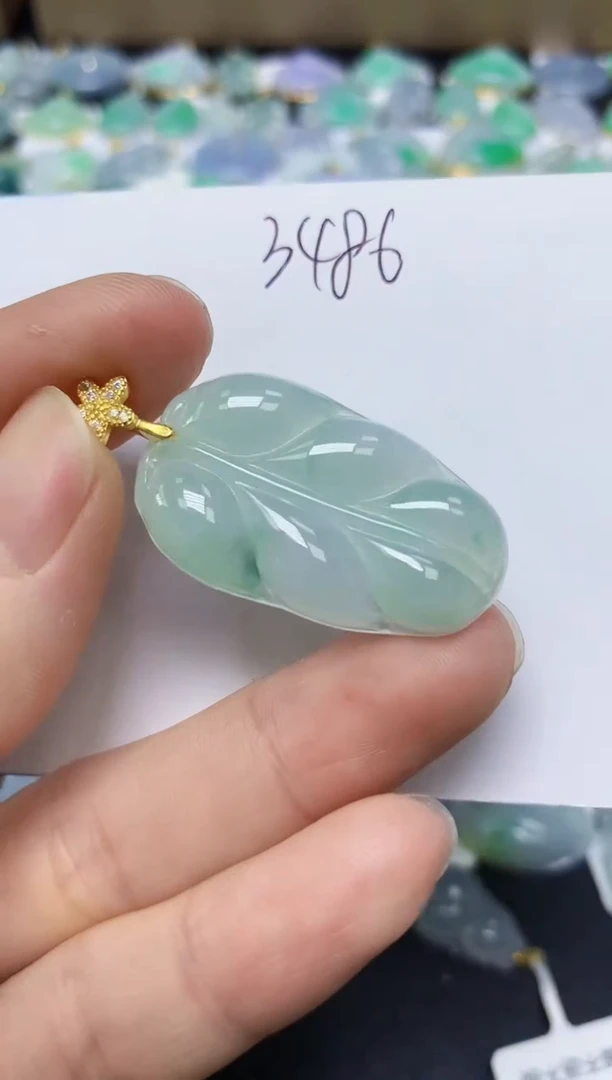 翡翠未镶嵌颈饰 天然缅甸翡翠A货