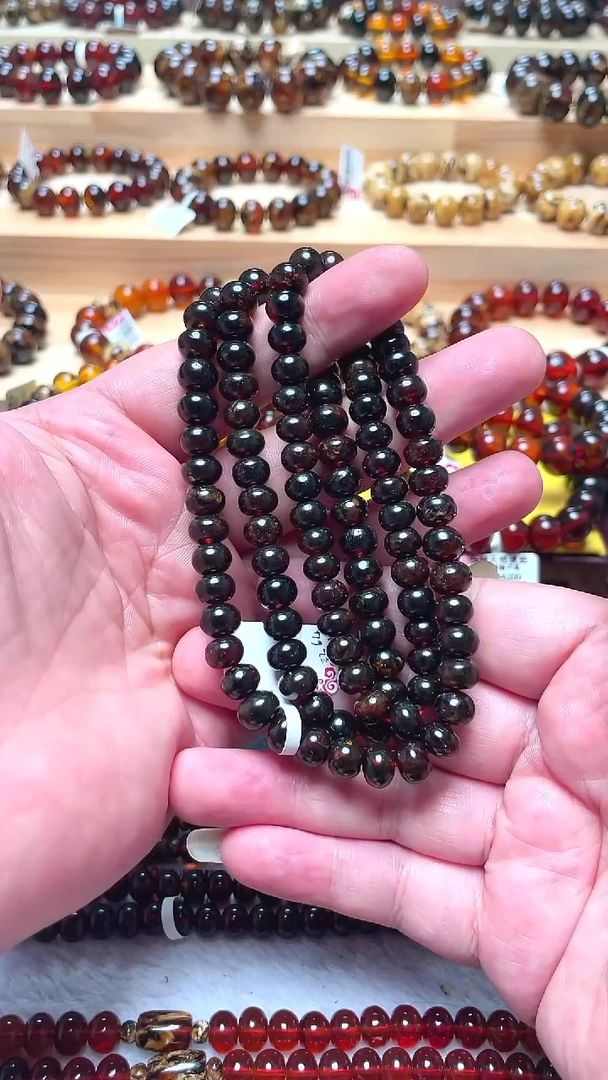 未镶嵌颈饰琥珀孙*森抚顺琥珀