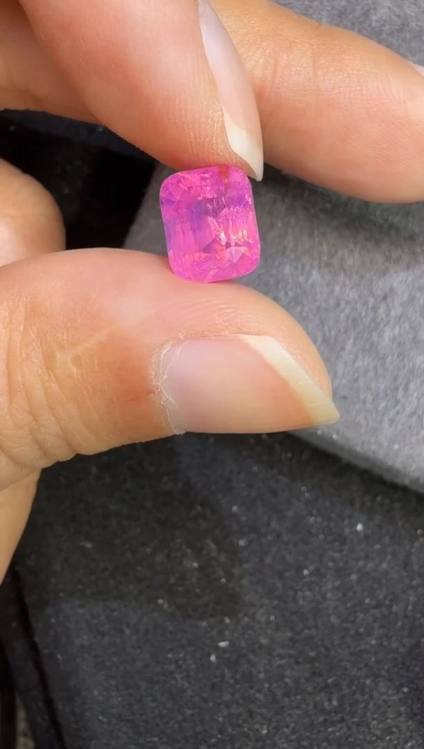 未镶嵌定制定制尖晶石天然4.0克拉马亨盖国际证书