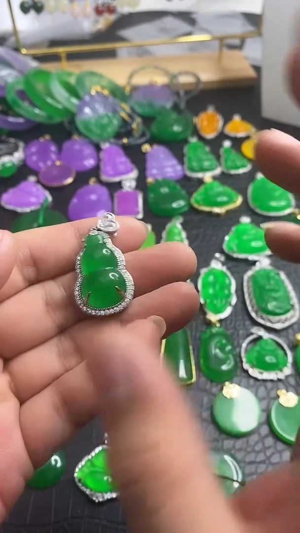 颈饰银S925镶嵌翡翠S013