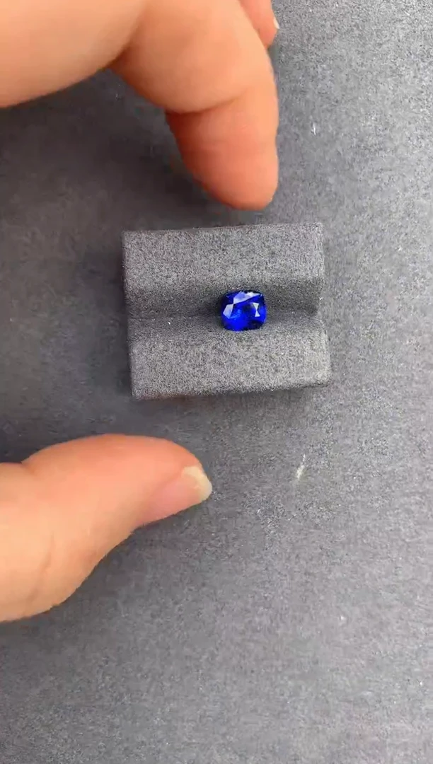 【闪购商品】蓝宝石裸石未镶嵌1.3ct皇家蓝