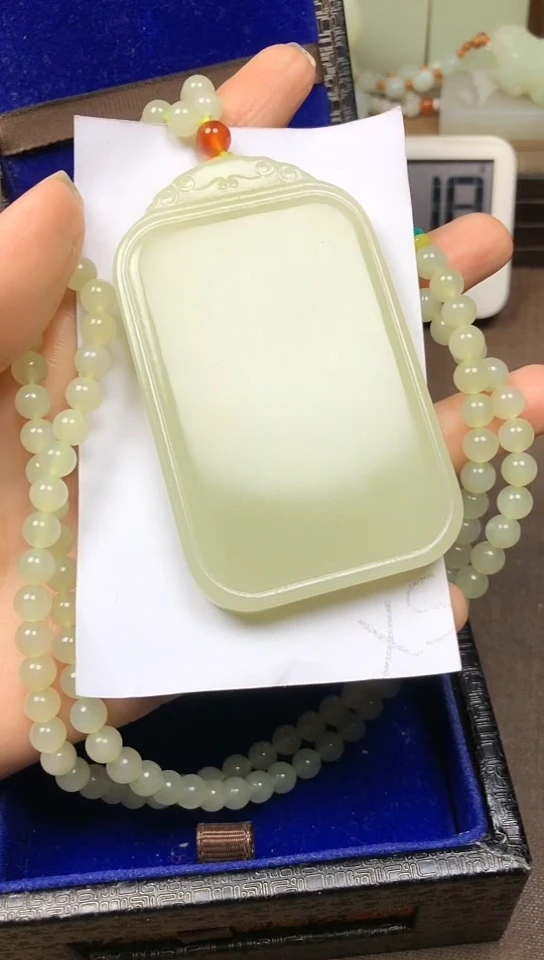 和田玉未镶嵌颈饰农**伯农民