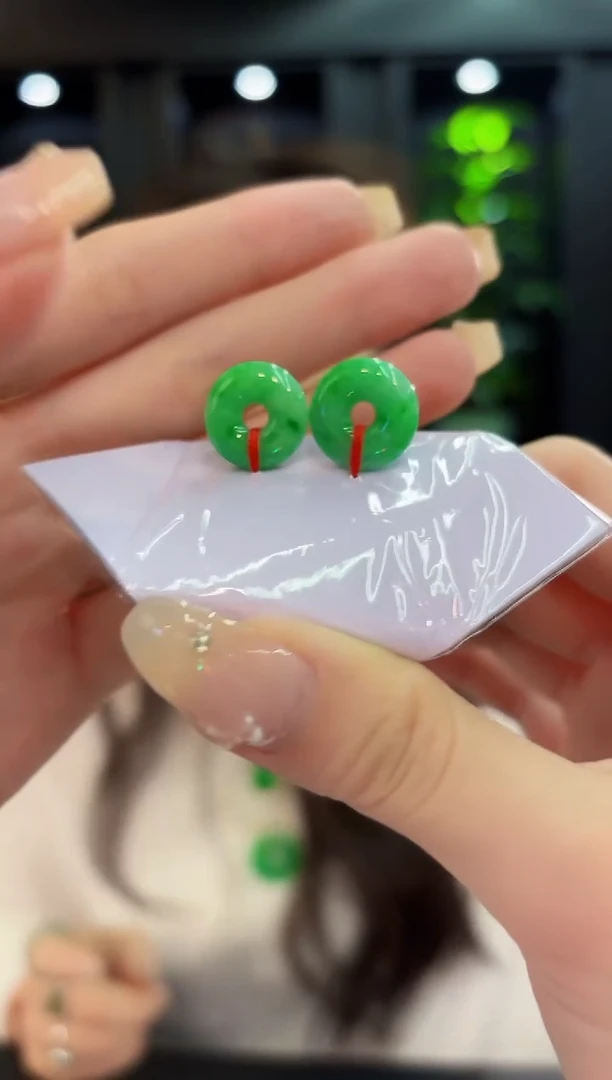 翡翠未镶嵌耳饰 含小耳包/多样性发货/一对