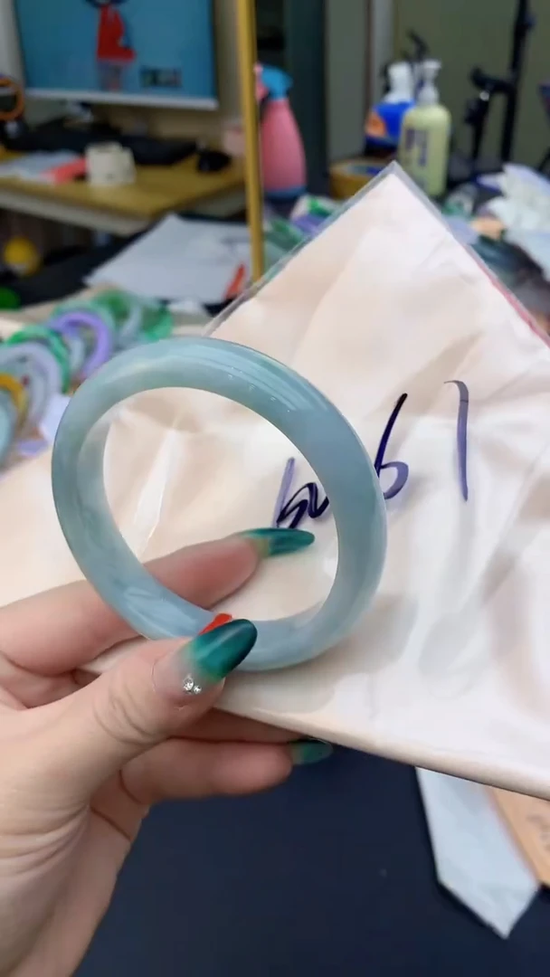 【闪购商品】翡翠手镯未镶嵌0062035521