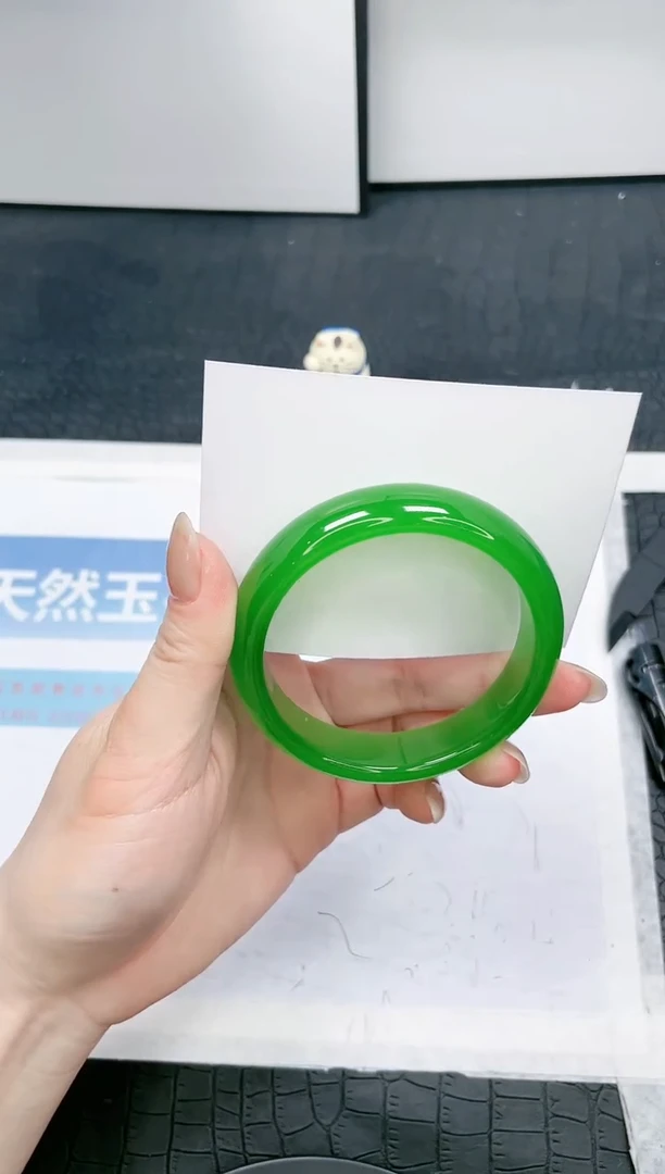 【闪购商品】石英质玉手镯未镶嵌18-58.6