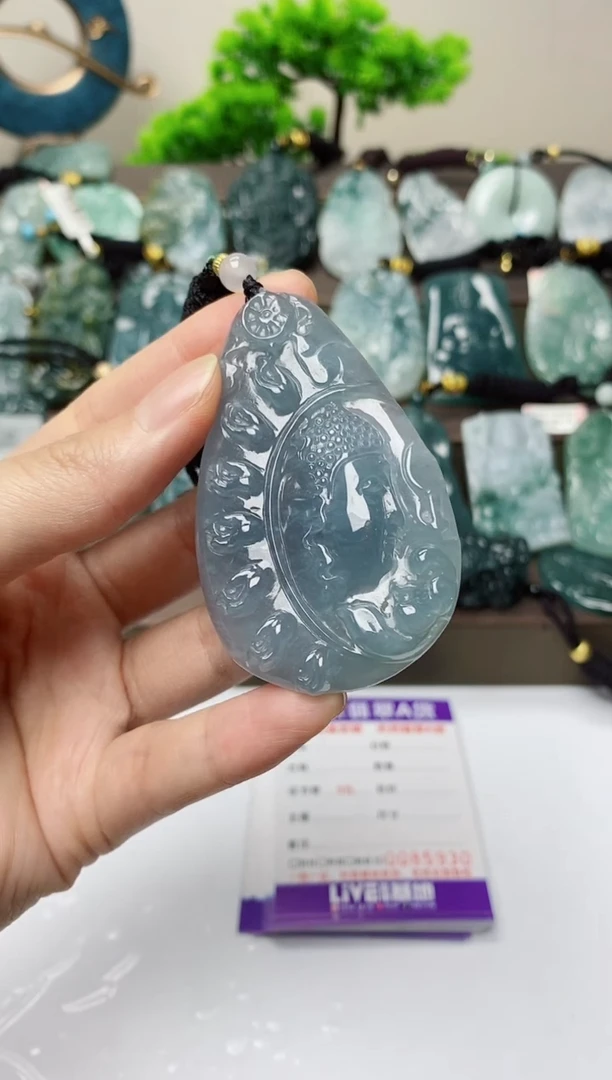 翡翠未镶嵌颈饰